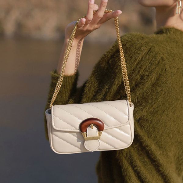 waist bags fashion luxury women's leather shoulder bag fragrance embroidered thread chain crossbody for women handbag 230522
waist bags fashion luxury women's leather shoulder bag fragrance embroidered thread chain crossbody for women handbag 230522