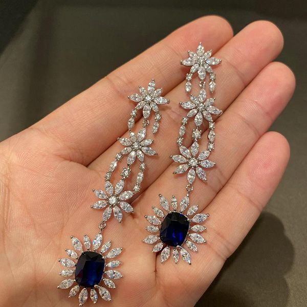 huggie popular blue tassel earrings for women flowers luxury jewelry pendants 2022 selling wedding accessories korea, Golden;silver
huggie popular blue tassel earrings for women flowers luxury jewelry pendants 2022 selling wedding accessories korea, Golden;silver