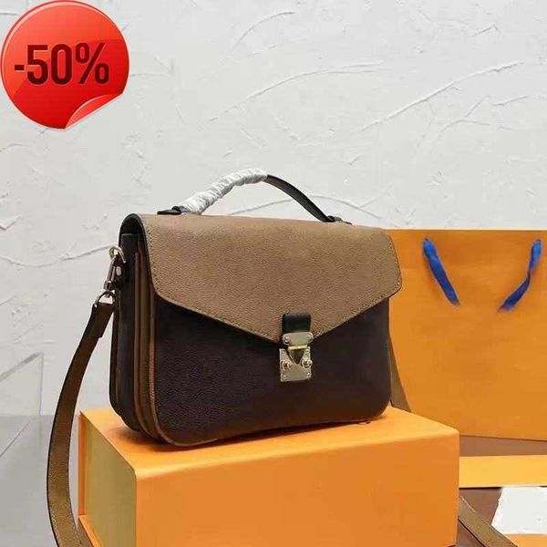 luxurys designers bag embossing flower pochette women handbag messenger bags genuine leather metis elegant womens shoulder crossbody bagh2
luxurys designers bag embossing flower pochette women handbag messenger bags genuine leather metis elegant womens shoulder crossbody bagh2