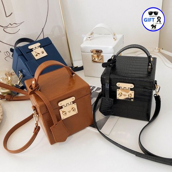 designers bag shoulder bags women bag fashion versatile new bag personalized one shoulder crossbody bag wallet
designers bag shoulder bags women bag fashion versatile new bag personalized one shoulder crossbody bag wallet