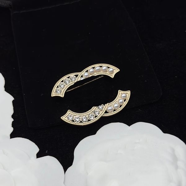 designer letters ccity pins brooches women banquet pin men suit brooche luxury jewelry party accessories woman man 61, Gray
designer letters ccity pins brooches women banquet pin men suit brooche luxury jewelry party accessories woman man 61, Gray