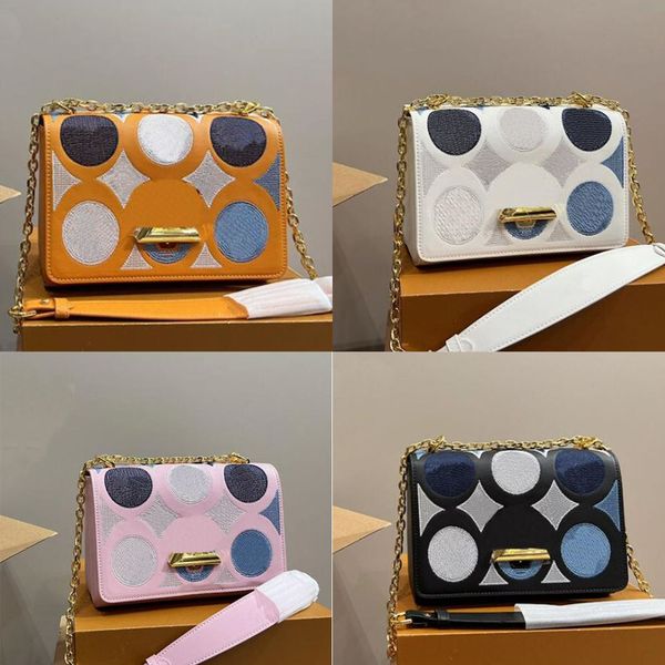 2023 new fashion casual small square bag unique designer shoulder bag summer womens wallet and handbag customized bag 2023 medium handbag hi
2023 new fashion casual small square bag unique designer shoulder bag summer womens wallet and handbag customized bag 2023 medium handbag hi
