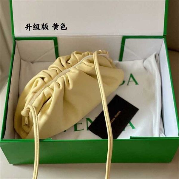 upgrade designer bottegas handbags venetas cloud popular messenger fold trend foreign air fairy one shoulder girl 18lil
upgrade designer bottegas handbags venetas cloud popular messenger fold trend foreign air fairy one shoulder girl 18lil