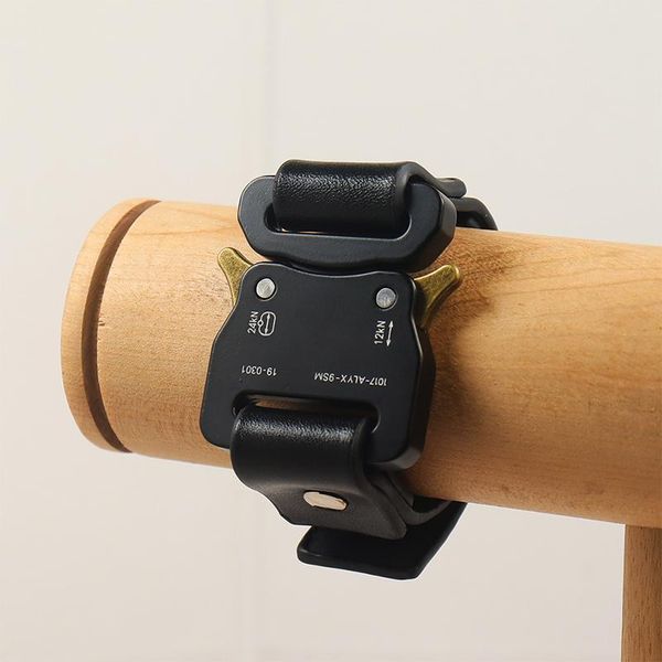bangle alyx bracelet 1017 9sm functional leather men's women's bracelet alyx bracelet, Black
bangle alyx bracelet 1017 9sm functional leather men's women's bracelet alyx bracelet, Black