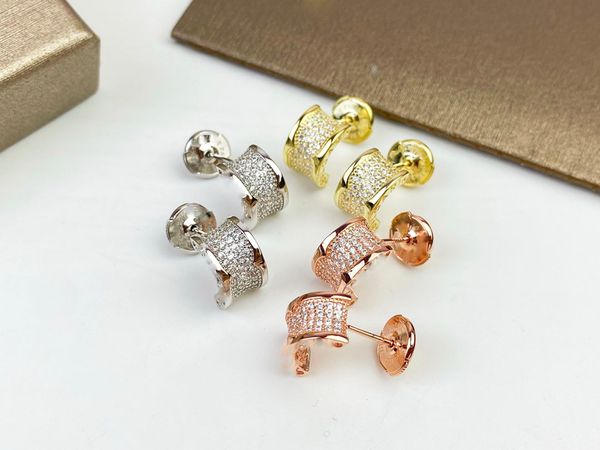 2023 fashion new designer earrings luxury full drill earrings small savage waist inset imported high carbon drill no box, Golden
2023 fashion new designer earrings luxury full drill earrings small savage waist inset imported high carbon drill no box, Golden