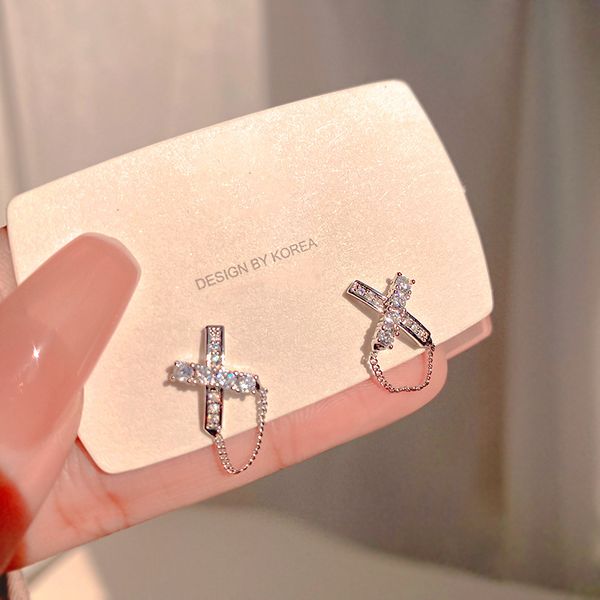 s3692 fashion jewelry cross stud earrings for women s925 silver post zircon chain crossed earrings, Golden;silver
s3692 fashion jewelry cross stud earrings for women s925 silver post zircon chain crossed earrings, Golden;silver