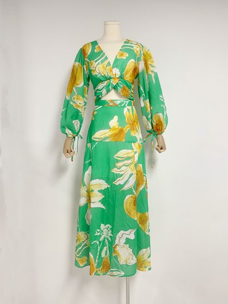 2023 designer dress robe french printed mid length dress women's high waist slim style v-neck lantern sleeve dress, Black;gray
2023 designer dress robe french printed mid length dress women's high waist slim style v-neck lantern sleeve dress, Black;gray