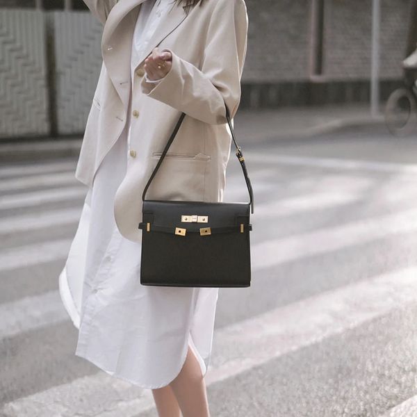 designer flap bag luxury shoulder handbag 24cm genuine leather evening bag high imitation underarm bag with box zy011 
designer flap bag luxury shoulder handbag 24cm genuine leather evening bag high imitation underarm bag with box zy011