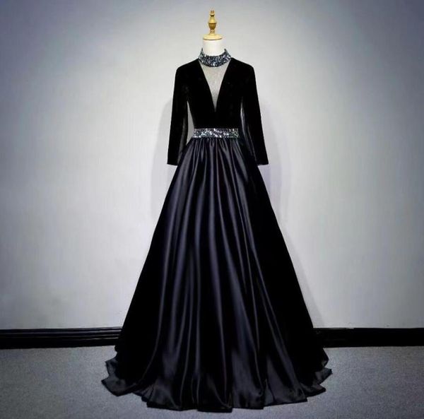 2022 aline prom dresses long sleeves satintulle floor length halter with crystals zipper back evening dressl custom made formal e1228832, Black
2022 aline prom dresses long sleeves satintulle floor length halter with crystals zipper back evening dressl custom made formal e1228832, Black