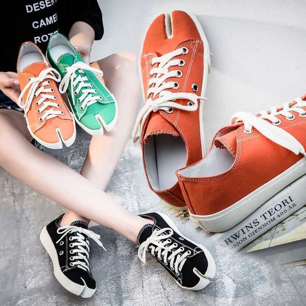 split toe shoes women's canvas low pig's hoof ahigo same korean lace up 2022 new soft soled sneakers children
split toe shoes women's canvas low pig's hoof ahigo same korean lace up 2022 new soft soled sneakers children