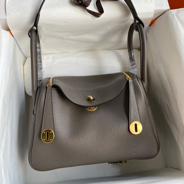 luxury designer bag tote bag hand bag crossbody bag mini bag the tc leather with gold and silver clasp genuine leather bag shoulder bag 5a
luxury designer bag tote bag hand bag crossbody bag mini bag the tc leather with gold and silver clasp genuine leather bag shoulder bag 5a
