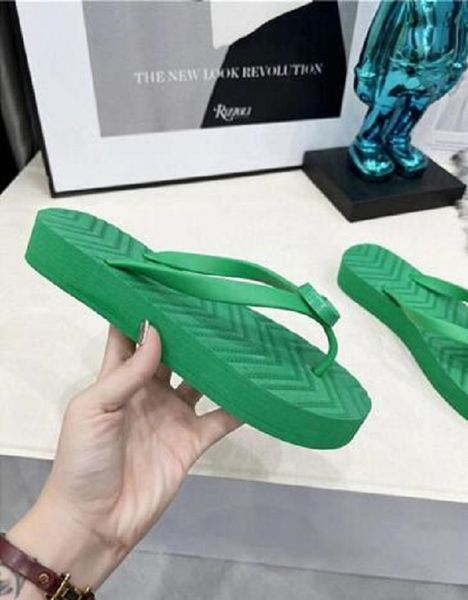 2028 woman fashion designer ladies flip flops simple youth slippers moccasin shoes suitable for spring summer and autumn ls beaches other pl, Black
2028 woman fashion designer ladies flip flops simple youth slippers moccasin shoes suitable for spring summer and autumn ls beaches other pl, Black