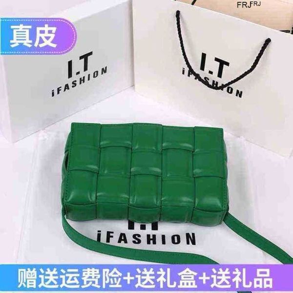 designer bottegas bags venetas cassettes 2023 new bag cowhide green woven single shoulder messenger leather small square pillow wom have log
designer bottegas bags venetas cassettes 2023 new bag cowhide green woven single shoulder messenger leather small square pillow wom have log