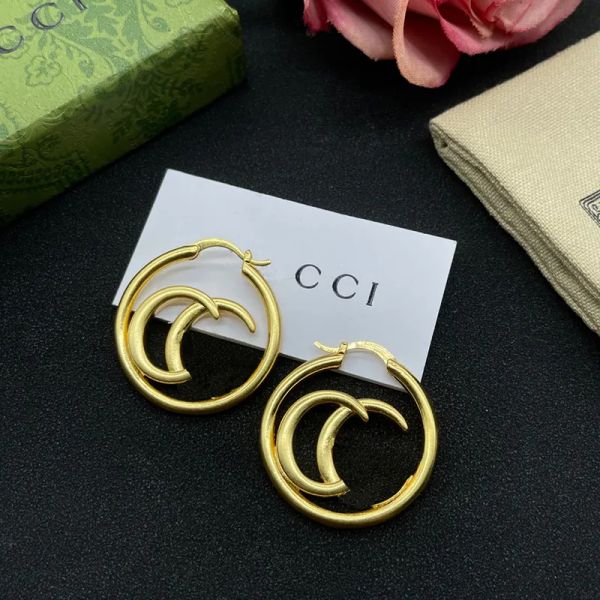 luxurys designer earring for women fashion gold earrings pure color temperament hundred match ladies earrings valentine day birthday gift wh, Golden;silver
luxurys designer earring for women fashion gold earrings pure color temperament hundred match ladies earrings valentine day birthday gift wh, Golden;silver