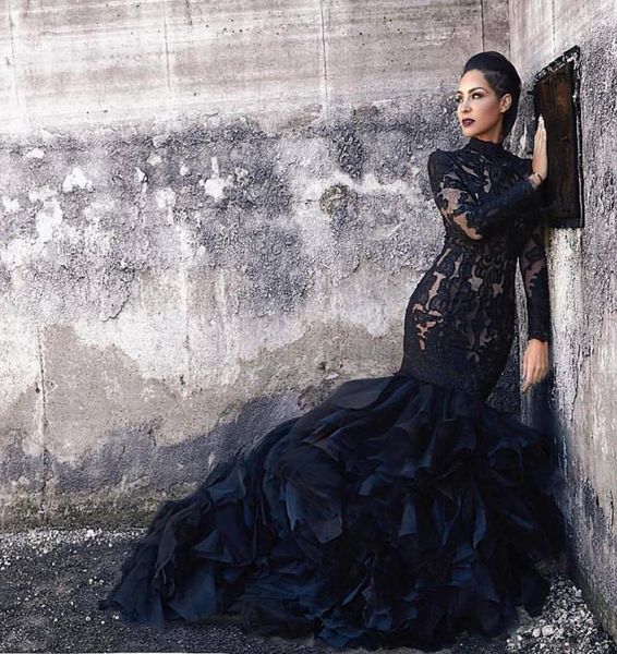 black mermaid lace wedding dresses with long sleeves high neck ruffles skirt women non white bridal gowns with color couture custo2720349
black mermaid lace wedding dresses with long sleeves high neck ruffles skirt women non white bridal gowns with color couture custo2720349