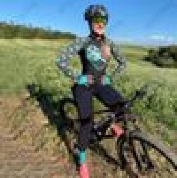 racing sets triathlon sportwear female cycling little monkey coverall jumpsuit long sleeve bicycle jersey clothing mtb skinsuit su1340740, Black;blue
racing sets triathlon sportwear female cycling little monkey coverall jumpsuit long sleeve bicycle jersey clothing mtb skinsuit su1340740, Black;blue