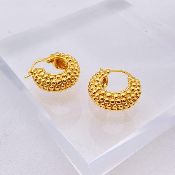 huggie woman vintange dot circle earrings ( 18k real gold plated brass no fade off), Golden;silver
huggie woman vintange dot circle earrings ( 18k real gold plated brass no fade off), Golden;silver