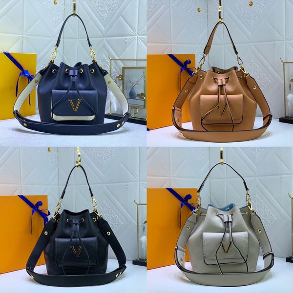 mt lockme bucket bag handbag shoulder crossbody bags totes grained calf leather fashion letter classic turn lock removable strap drawstring
mt lockme bucket bag handbag shoulder crossbody bags totes grained calf leather fashion letter classic turn lock removable strap drawstring