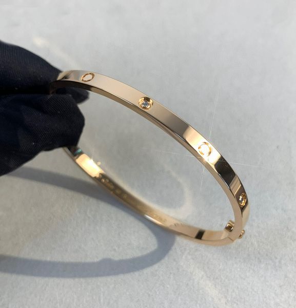 2023 luxury excellent quality v gold material charm thin punk band bracelet with 6pcs diamond in three colors plated have box stamp ps5142, Black
2023 luxury excellent quality v gold material charm thin punk band bracelet with 6pcs diamond in three colors plated have box stamp ps5142, Black