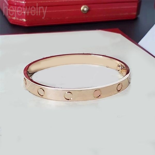 couple designer bracelet love bangle male gold plated color friendship moissanite innovate outdoor modern plated silver bracelet women trend, Black
couple designer bracelet love bangle male gold plated color friendship moissanite innovate outdoor modern plated silver bracelet women trend, Black