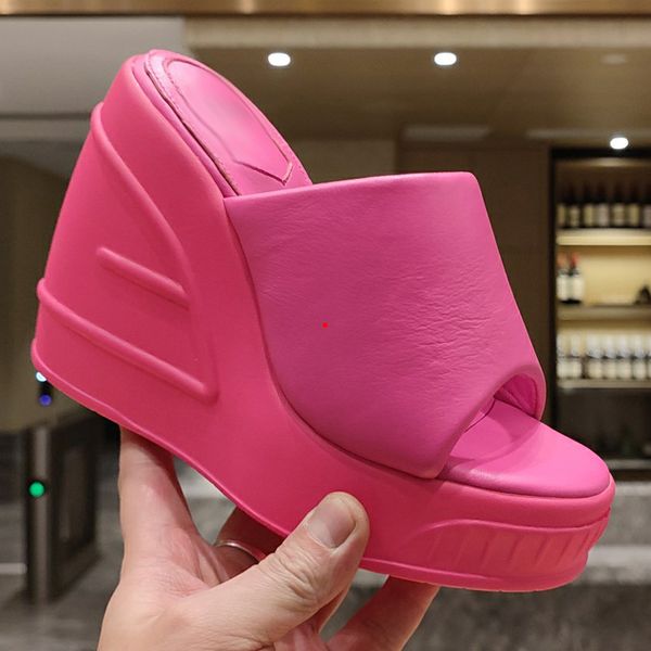 2023 fashion designers slippers women sandals classic wool roll sheepskin slides flat slipper winter plush fur sandal home sandals comfortab, Black
2023 fashion designers slippers women sandals classic wool roll sheepskin slides flat slipper winter plush fur sandal home sandals comfortab, Black