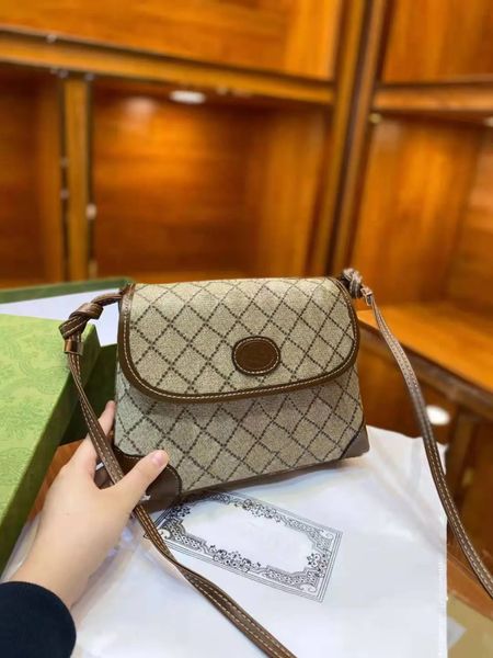 luxury designer shoulder bag handbag cross body women's original classic genuine leather purse embroidery wallets, Black;red
luxury designer shoulder bag handbag cross body women's original classic genuine leather purse embroidery wallets, Black;red