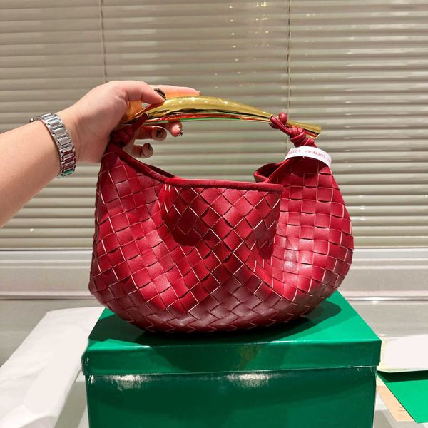metal handle woven luxurys handbags women designer bags leather crossbody purse lady vintage high-capacity shopping handbags 230524
metal handle woven luxurys handbags women designer bags leather crossbody purse lady vintage high-capacity shopping handbags 230524