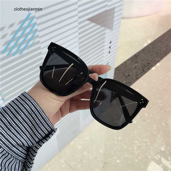 2023 luxury fashion sunglasses factory% 80 retail polarized lens for women uv protection and sun korean version trendy face slimming gm sung, White;black
2023 luxury fashion sunglasses factory% 80 retail polarized lens for women uv protection and sun korean version trendy face slimming gm sung, White;black