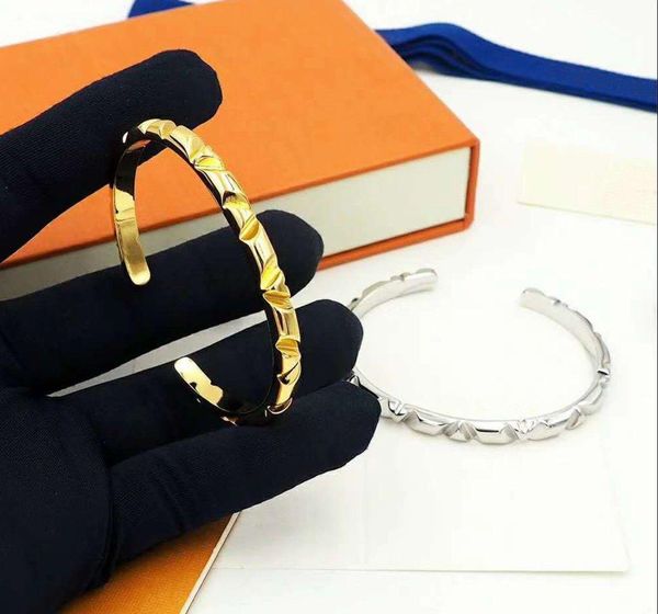 bangle 2022 fashion jewelry open buckle bracelets for woman bangles rings titanium steel jewelry quality, Black
bangle 2022 fashion jewelry open buckle bracelets for woman bangles rings titanium steel jewelry quality, Black