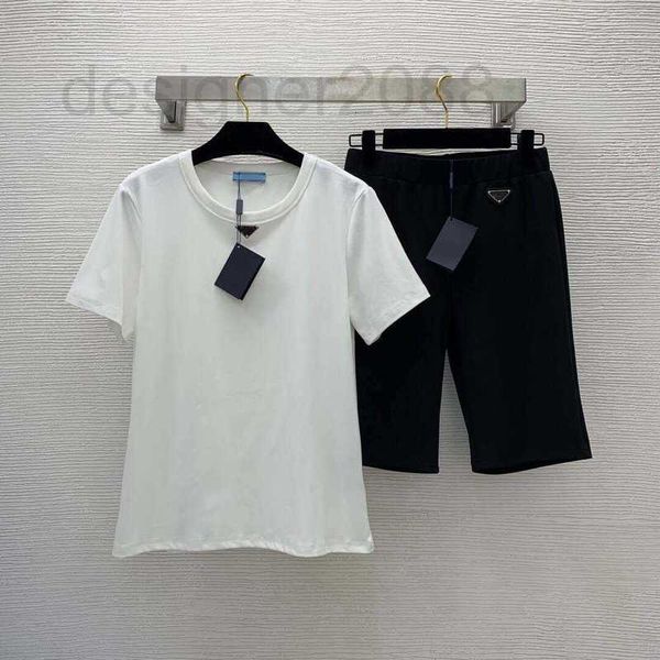 women's tracksuits designer 2023 spring/summer new triangle metal fashion round neck short sleeve t-shirt elastic waist capris set l3d9, Gray
women's tracksuits designer 2023 spring/summer new triangle metal fashion round neck short sleeve t-shirt elastic waist capris set l3d9, Gray