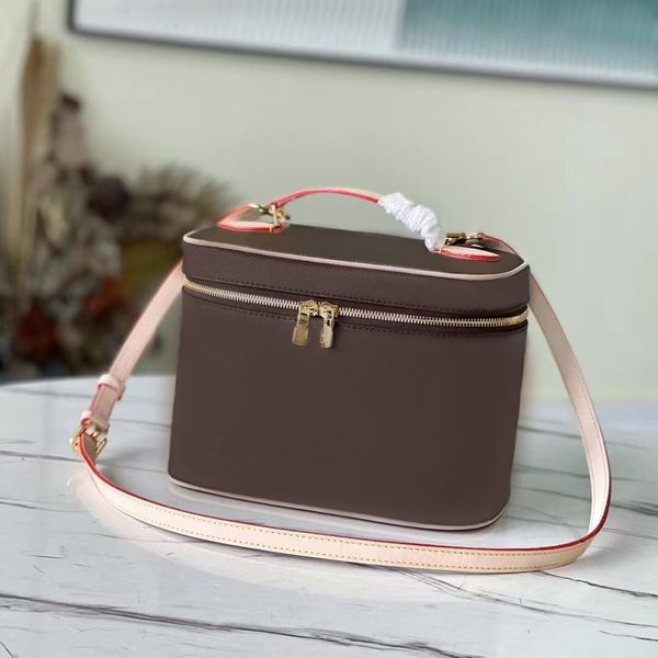 designer vanity bag bucket bag for women toiletry bags classic cosmetic case leather women shoulder bag tote handbag presbyopic purse makeup
designer vanity bag bucket bag for women toiletry bags classic cosmetic case leather women shoulder bag tote handbag presbyopic purse makeup