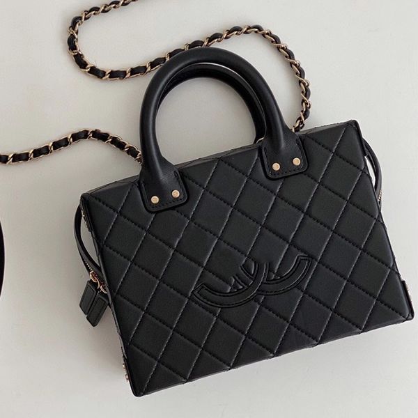 cosmetic bag designer makeup bag vintage women's handbag leather tote purse mini chain cross body travel cosmetic bags luxury women han
cosmetic bag designer makeup bag vintage women's handbag leather tote purse mini chain cross body travel cosmetic bags luxury women han