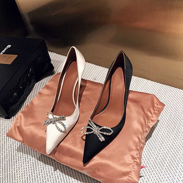 no box design rhinestone high heels women's thin heels new pointed silk satin bow single shoes wedding shoes versatile, Black
no box design rhinestone high heels women's thin heels new pointed silk satin bow single shoes wedding shoes versatile, Black