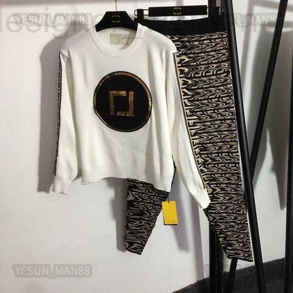 women's tracksuits designer woman luxury classic womens sports suit fashion sequin embroidered letter printing fitness running two-piec, Gray
women's tracksuits designer woman luxury classic womens sports suit fashion sequin embroidered letter printing fitness running two-piec, Gray