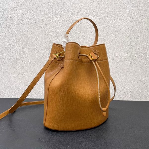 fashion versatile women crossbody bag grained leather handbag burrerys italian designer tb drawstring shoulder bag water bucket bag tote bag
fashion versatile women crossbody bag grained leather handbag burrerys italian designer tb drawstring shoulder bag water bucket bag tote bag