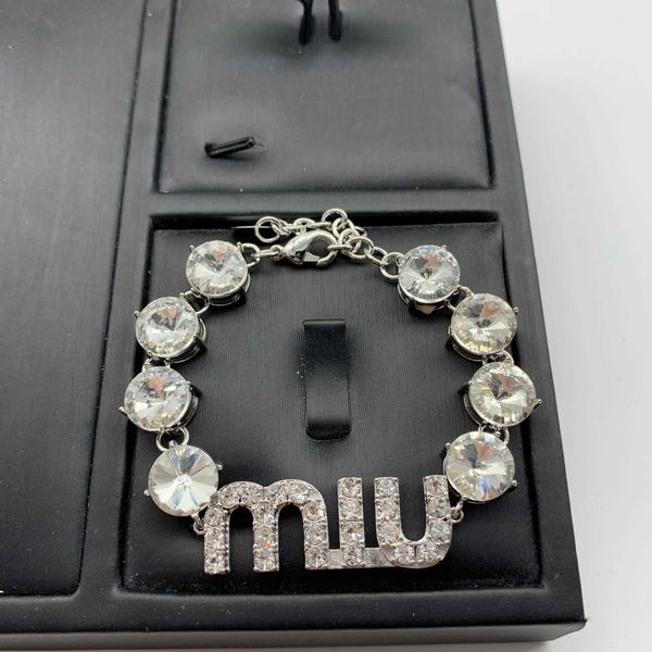 miu's new m-letter diamond fragrance bracelet, Golden;silver
