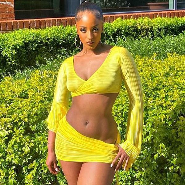 womens women's two piece sets new pit strip solid color long sleeve chest wrap draw rope short skirt casual suit, White
womens women's two piece sets new pit strip solid color long sleeve chest wrap draw rope short skirt casual suit, White