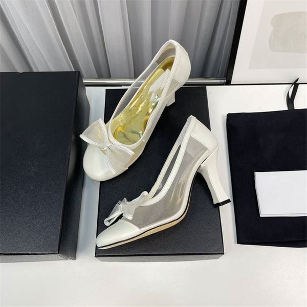 fashion dress shoes women leather 2023 channel high heel metal buckle letter logo wedding party business casual flat shoes 09-05, Black
fashion dress shoes women leather 2023 channel high heel metal buckle letter logo wedding party business casual flat shoes 09-05, Black