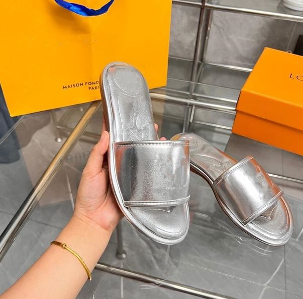 famous designer embossed letter woman slippers luxury brand leather flat slippers home outdoor slippers slides slippers summer fashion ladie, Black
famous designer embossed letter woman slippers luxury brand leather flat slippers home outdoor slippers slides slippers summer fashion ladie, Black