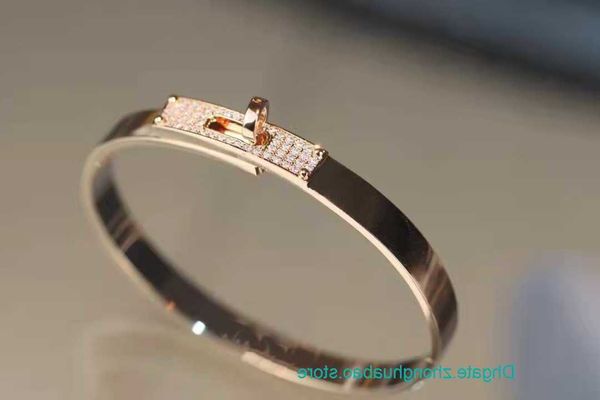 9a original edition factory wholesale h ermes bangle for sale v gold twistable half diamond bracelet two color belt buckle plated high carbo, Black
9a original edition factory wholesale h ermes bangle for sale v gold twistable half diamond bracelet two color belt buckle plated high carbo, Black