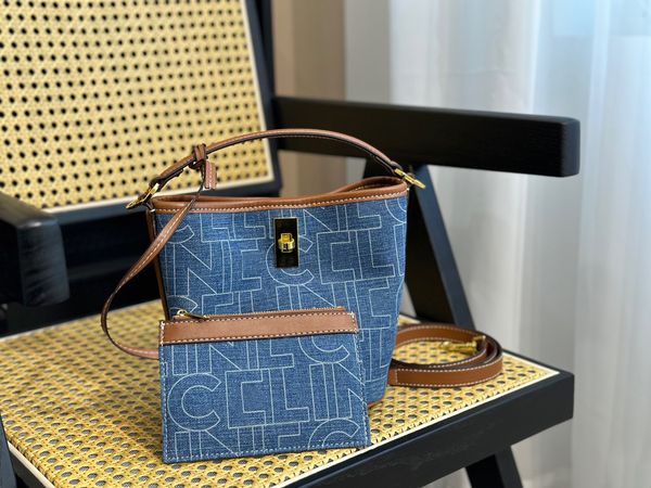 2023 new spring and summer denim retro elements bucket bag single shoulder bag crossbody bag designer
2023 new spring and summer denim retro elements bucket bag single shoulder bag crossbody bag designer