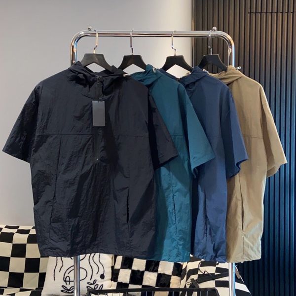 2023 mens summer new loose zipper style suits two-piece designer fashion hooded tooling solid color pop shorts suit, Gray
2023 mens summer new loose zipper style suits two-piece designer fashion hooded tooling solid color pop shorts suit, Gray