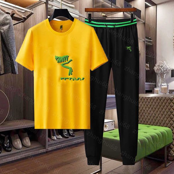 23ss mens tracksuit mens designer tracksuit round neck pure cotton letter logo print short sleeve t-shirt elastic waist drawstring trousers, Gray
23ss mens tracksuit mens designer tracksuit round neck pure cotton letter logo print short sleeve t-shirt elastic waist drawstring trousers, Gray