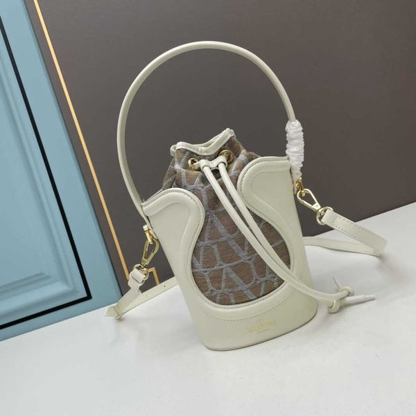 saddle women beach bags crossbody bag designer handbag purse wallet bagpack cowhide bucket handbag rbbb
saddle women beach bags crossbody bag designer handbag purse wallet bagpack cowhide bucket handbag rbbb