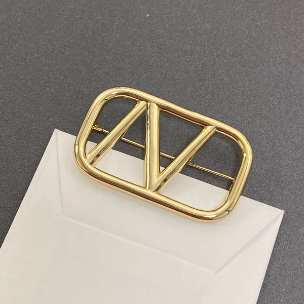 fashion brooches designer for women luxury designers jewelry brooch classic v letter brooch with full diamond and simple suit accessories, Gray
fashion brooches designer for women luxury designers jewelry brooch classic v letter brooch with full diamond and simple suit accessories, Gray