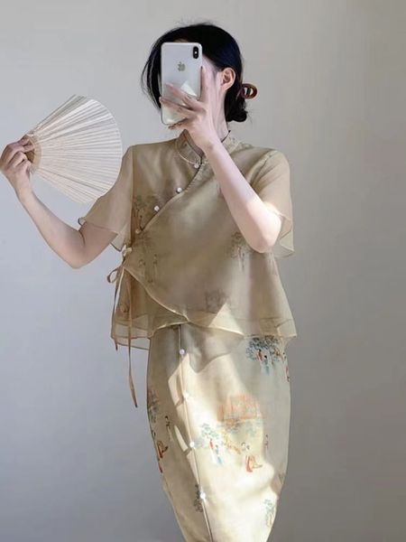 new chinese style antique hanfu set for young girls with a youthful temperament, national style button up half skirt, two piece set for sum, Black;white
new chinese style antique hanfu set for young girls with a youthful temperament, national style button up half skirt, two piece set for sum, Black;white