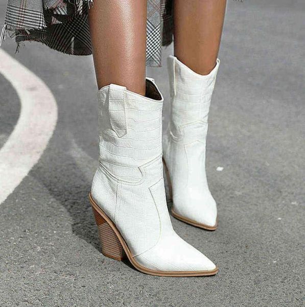 boots 2022 autumn women pu leather wedge high heel ankle winter cowboy fashion western woman denim shoes y22098806225, Black
boots 2022 autumn women pu leather wedge high heel ankle winter cowboy fashion western woman denim shoes y22098806225, Black