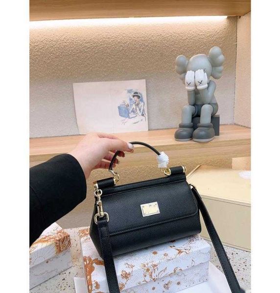 new women devotion bags shoulder bag luxury designer bag crossbody bags handbag wallet handbags messenger lady purses tote bags
new women devotion bags shoulder bag luxury designer bag crossbody bags handbag wallet handbags messenger lady purses tote bags
