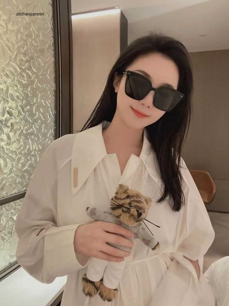 2023 luxury fashion sunglasses factory% 80 retail gm new star same grading tone sunglass large frame face covering plate sun protection and, White;black
2023 luxury fashion sunglasses factory% 80 retail gm new star same grading tone sunglass large frame face covering plate sun protection and, White;black