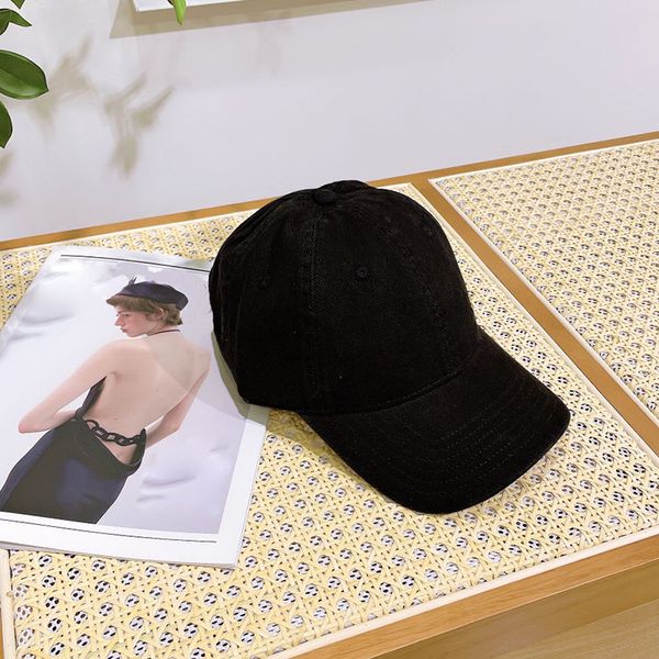 designer sun hat luxury hat men women duck tongue hat outdoor travel sun protection sun hat solid color letters fashion fine hat, Blue;gray
designer sun hat luxury hat men women duck tongue hat outdoor travel sun protection sun hat solid color letters fashion fine hat, Blue;gray